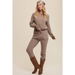 Listicle Latte Lounge Set